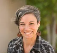 Kelli Dawn Holsopple headshot