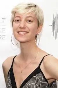 Izzy Fields headshot